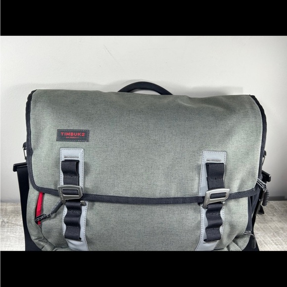 Timbuk2 Messenger Gray Courier Delivery Bike Messenger Laptop School Bag Pack - Picture 2 of 9